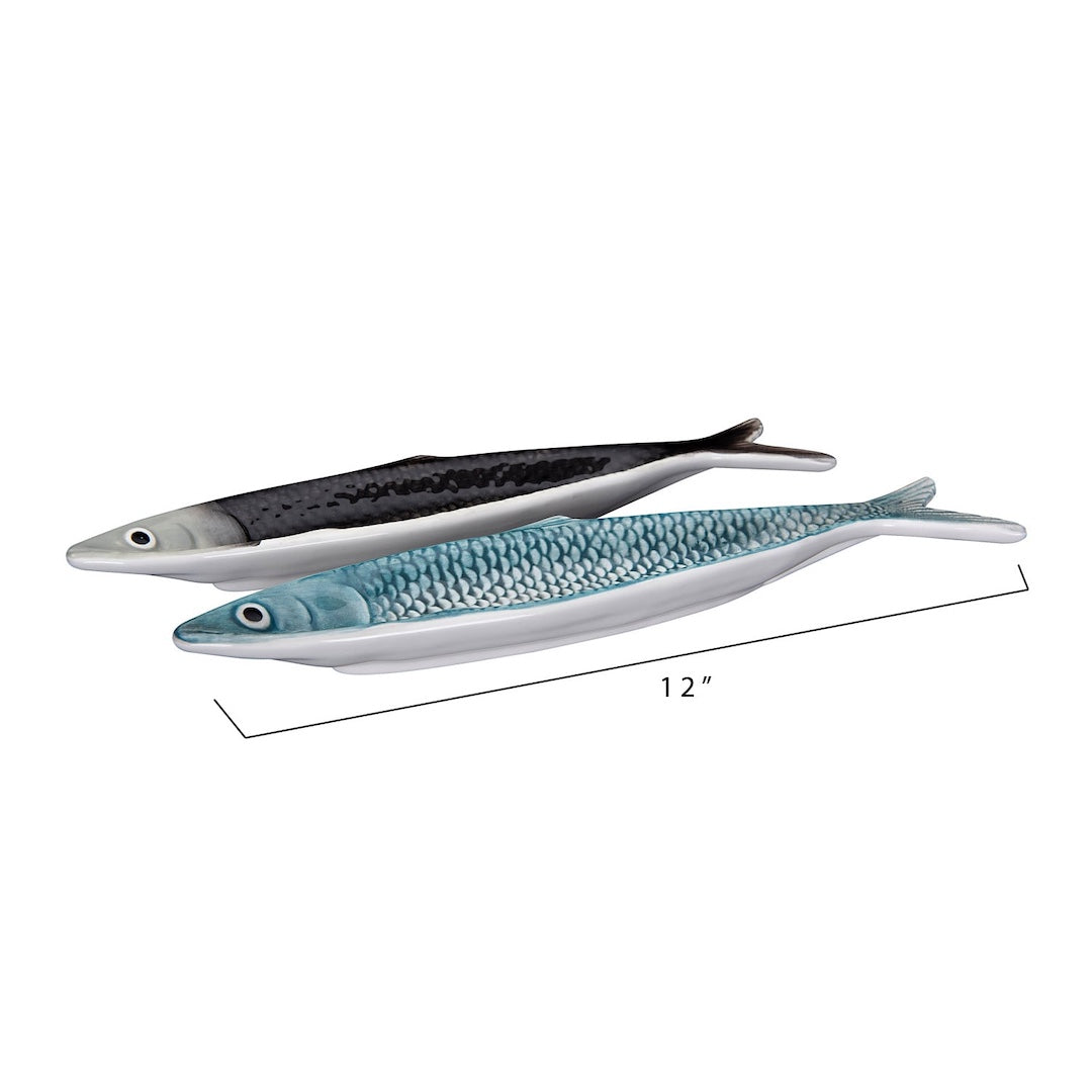 2 sardine shaped dishes with their measurement marked on them on a white background